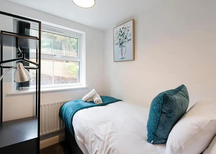 Holiday home Blaisedell House By Cliftonvalley Bristol