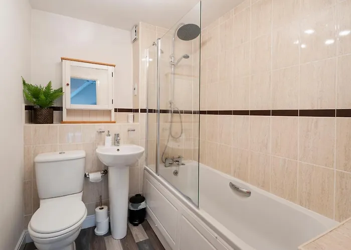 Holiday home Blaisedell House By Cliftonvalley *