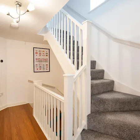 Ferienhaus Blaisedell House By Cliftonvalley